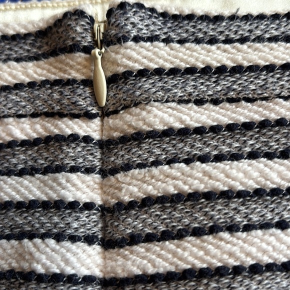 J Crew Grey & White A-line Mini Skirt, lined, size 8 - Picture 9 of 10